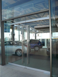 MAZDA, Πόρτες Securit 10 ΜΜ Ειδικων Διαστάσεων, με μηχανισμούς βαρέως τύπου και μπάζες αλουμινίου